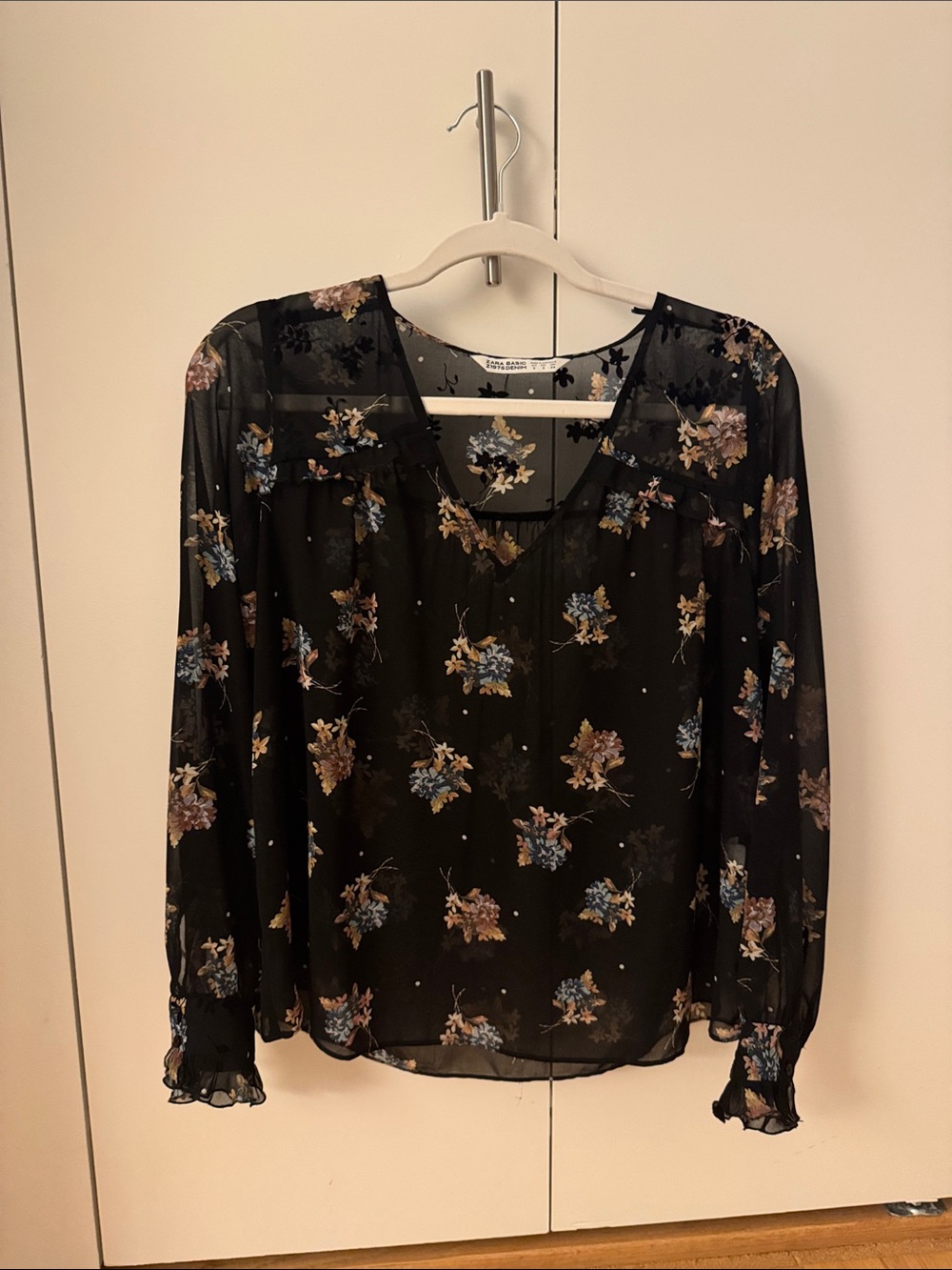 Zara Black Sheer Floral V-Neck Blouse